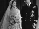 Принцеса Єлизавета, пізніше королева Єлизавета II зі своїм чоловіком Філіпом, герцогом Единбурзьким, після їхнього шлюбу, 1947