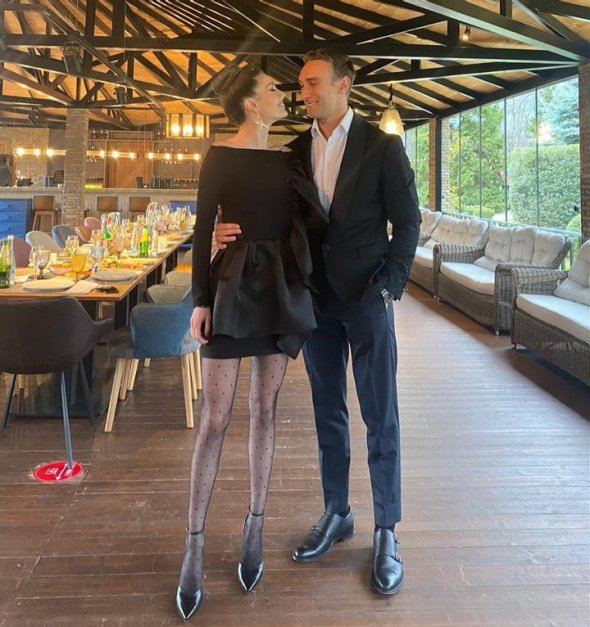 36-летний Иракли Макацария встретил свою любовь. Поделился общим фото с избранницей Лизой. Девушке 19 лет