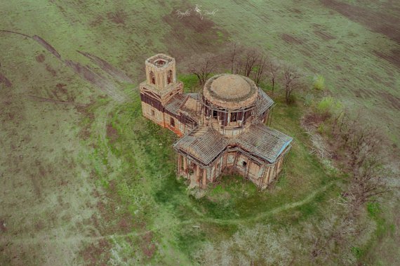 Руины Благовещенской церкви в селе Федоровка Полтавской области