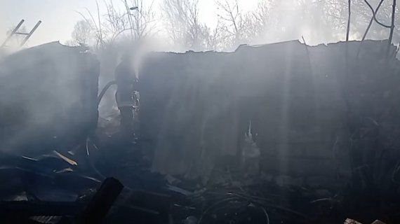 На Сумщине из-за сжигания сухостоя сгорел жилой дом и 2 заброшенных