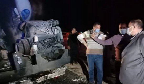 У Єгипті  пасажирський автобус зіткнувся з вантажним автомобілем із нафтопродуктами і загорівся. Загинули 20 людей