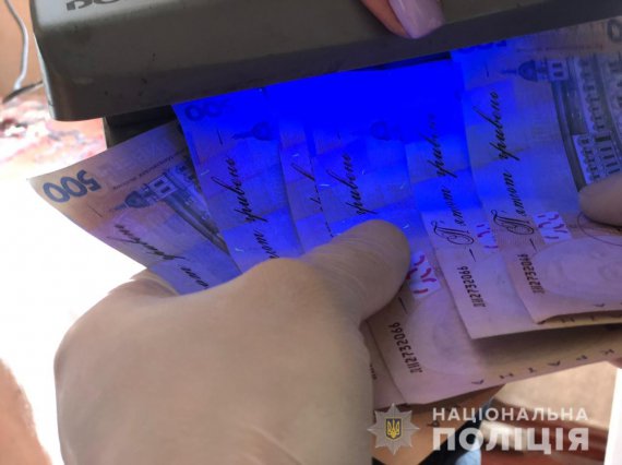 В Одессе правоохранители объявили подозрение двум мужчинам в изготовлении и сбыте фальшивых денег