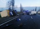 На Миколаївщині машина ритуальної служби Fiat Scudo з небіжчиками в салоні влетіла в автомобіль Foton Укрпошти. 31-річний водій Fiat загинув на місці