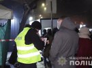 В Киеве зарезали 25-летнего продавца цветов. Подозреваемого задержали в аэропорту. Это 27-летний знакомый потерпевшего