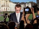 Премьер-министр Чехии обнародовал информацию о незаконной предложение по вакцины