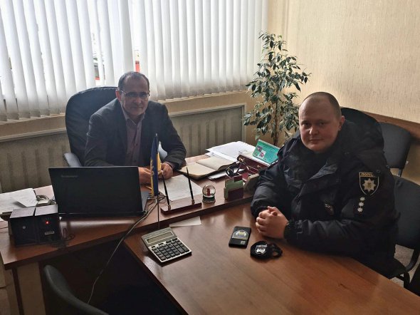 Председатель Лохвицкого городского совета Виктор Радько просит всех, кому звонили от его имени неизвестные лица с требованием перечислить деньги, немедленно обращаться в полицию
