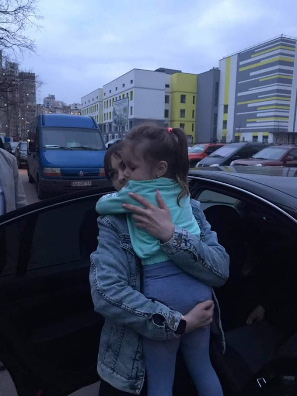 Виталия Ефименко более двух лет не видела дочь, которую, несмотря на решение судов забрал бывший муж