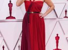 Американская актриса, продюсер и обладательница "Оскара" Риз Уизерспун появилась в красном платье от Dior Haute Couture