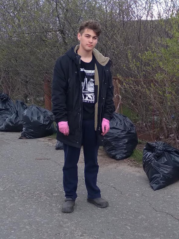 Участок, который очищал от мусора школьник, запустили соседи