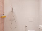 Ремонт у ванній: чи вигідно ставити скляну перегородку