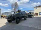 Українська армія отримала нові броньовані автомобілі. Фото: glavcom.ua