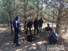 На Сумщині знайшли вбитим свідка у кримінальній справі 37-річного Юрія Беззубчака. З ним розправився підозрюваний, проти якого мав свідчити. До справи залучив двох спільників