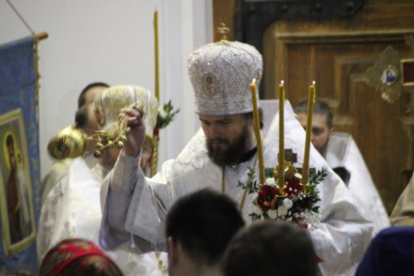 Архієпископ Федір:Архієпископ Федір:  ми не можемо повністю перевести богослужіння онлайн. Це не театральний виступ і не кіно