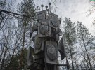 Этот монумент - также работа Литовченко. Он называется "Дерево дружбы народов" и рассказывает сказку о дружбе всех республик людей в СССР.