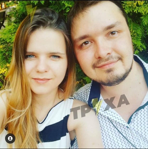 24-летнюю Евгению и 29-летнего Александра нашли зарезанными в квартире, где они проживал
