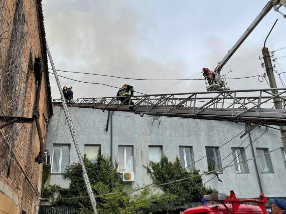 У Вінниці зайнялася офісна будівля. На згарищі знайшли труп