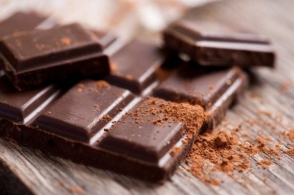 Черный шоколад помогает поддерживать здоровое состояние сосудов