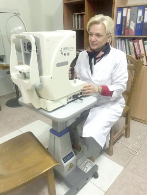 Столичний офтальмолог Оксана Вітовська радить для профілактики перевіряти зір щороку.  При ознаках захворювань очей обстежитися потрібно негайно