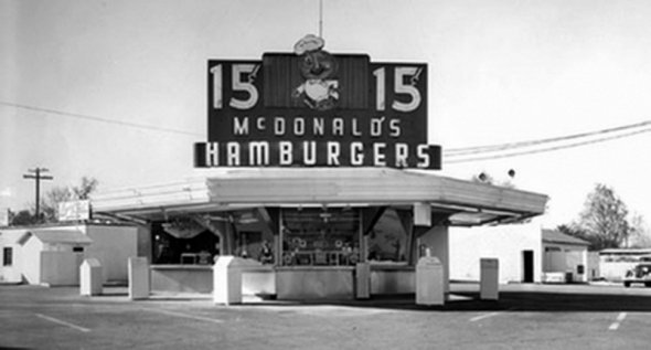 Первый в мире McDonald's открыли в городе Бернардино