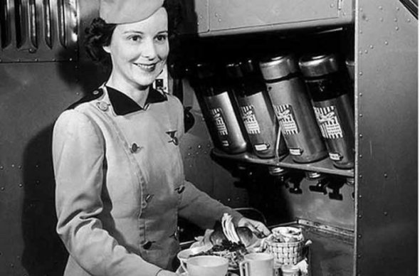 Первая в мире стюардесса проработала на самолете 18 месяцев