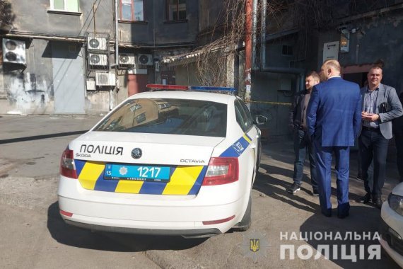 У Миколаєві у власній квартирі побили й зарізали 67-річного чоловіка