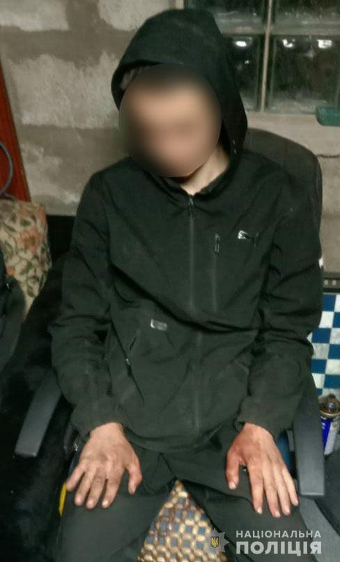 На Киевщине 17-летний парень зарезал 42-летнего отчима во время ссоры