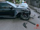 У Дніпрі Porsche Cayenne збив двох людей на пішохідному переході. І   ще протаранив Kia і Газель