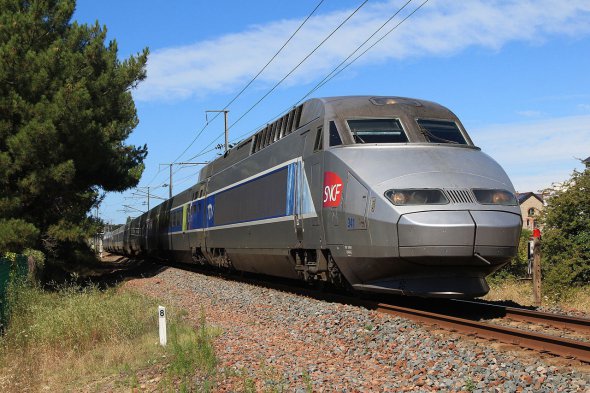 Во Франции поезд установил мировой рекорд