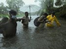 Індію накрив "надзвичайно сильний" циклон.