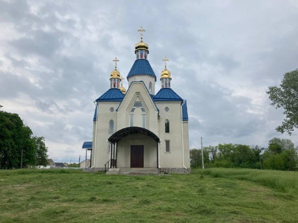 Новая церковь в селе Ставы