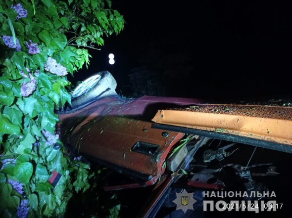 25-річний водій був п’яний – в його крові виявили 2,39 проміле алкоголю. А це - стан сильного сп'яніння