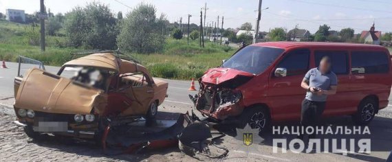 Під час зіткнення   ВАЗ і Toyota   при виїзді з села Сичавка на Одещині загинула 28-річна жінка