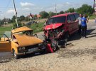 Під час зіткнення   ВАЗ і Toyota   при виїзді з села Сичавка на Одещині загинула 28-річна жінка