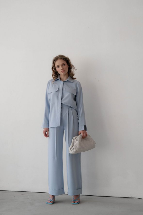 На сайті Lipinskaya Brand представлений величезний асортимент одягу