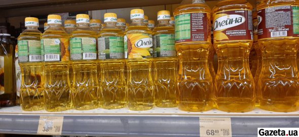 Торговельні мережі підняли ціну на соняшникову олію дуже швидко, хоча є запас