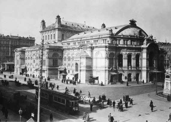 Оперний театр у 1920-х