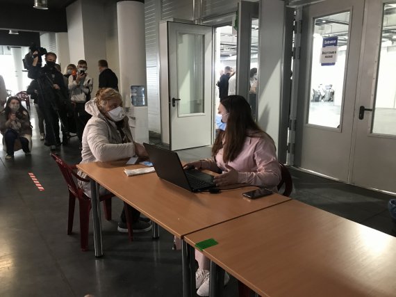 Уколи роблять китайським препаратом Coronavac.