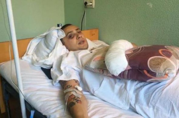 В 2018 году на Сергея Стерненка совершили три нападения, во время последнего из них он смертельно ранил одного из нападавших. Сам получил сотрясение мозга, травму руки, потерял много крови