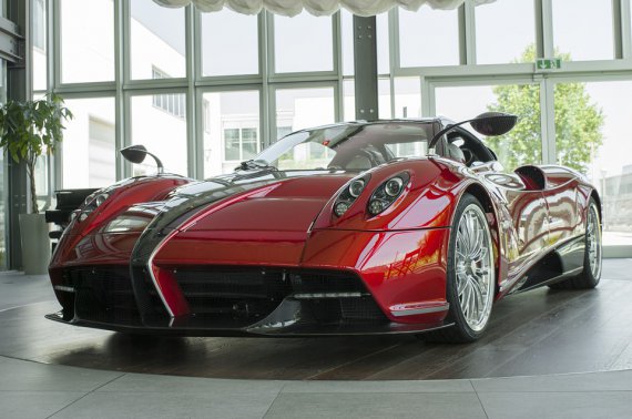 Марк Цукерберг має італійський автомобіль Pagani Huayra