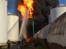 Под Киевом 8 суток горела нефтебаза