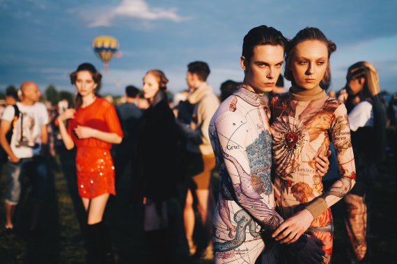 Дизайнер Жан Гріцфельдт представив fashion-колекцію "Ми заручники сузір’їв: Початок світу"