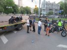 У Києві  в ДТП загинув    тренер з бодібілдингу Руслан Акіжанов.  Врізався на мотоциклі в легковик