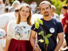 В яблоневом саду под Киевом вспоминали детей, которых забрал рак