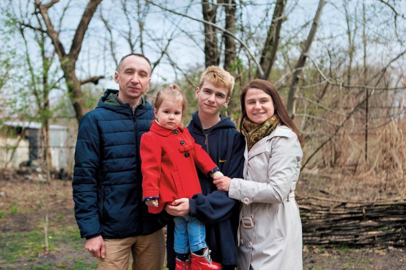 Катерина Рибій із чоловіком Михайлом виховують двох дітей із різницею у віці 16 років. Наважилися на народження дочки після того, як купили житло