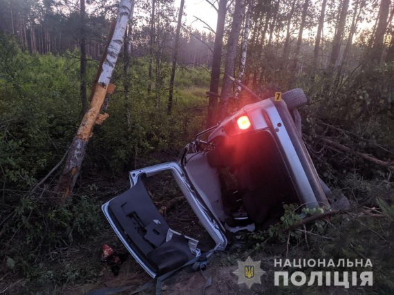 На Рівненщині у ДТП загинули двоє людей.  Поліцейські затримали нетверезого водія