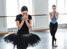 Артисти балету відкрили двері до своєї репетиційної зали