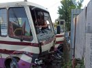 В Ужгороде столкнулись рейсовый автобус и легковушка. Водитель последнего погиб