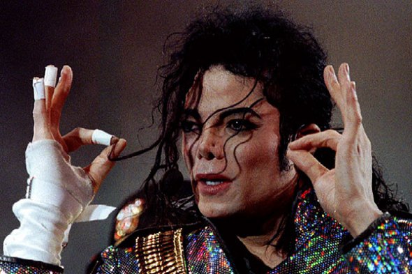 Отец привел Майкла на сцену: он объединил пять своих детей в музыкальный коллектив The Jackson 5