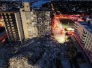 99 людей опинилися під завалами зруйнованої 12-поверхової будівлі в Маямі.