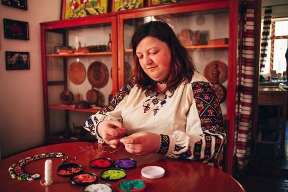 Галина Кутащук має колекцію стародавніх прикрас. Їх купує та виготовляє власноруч